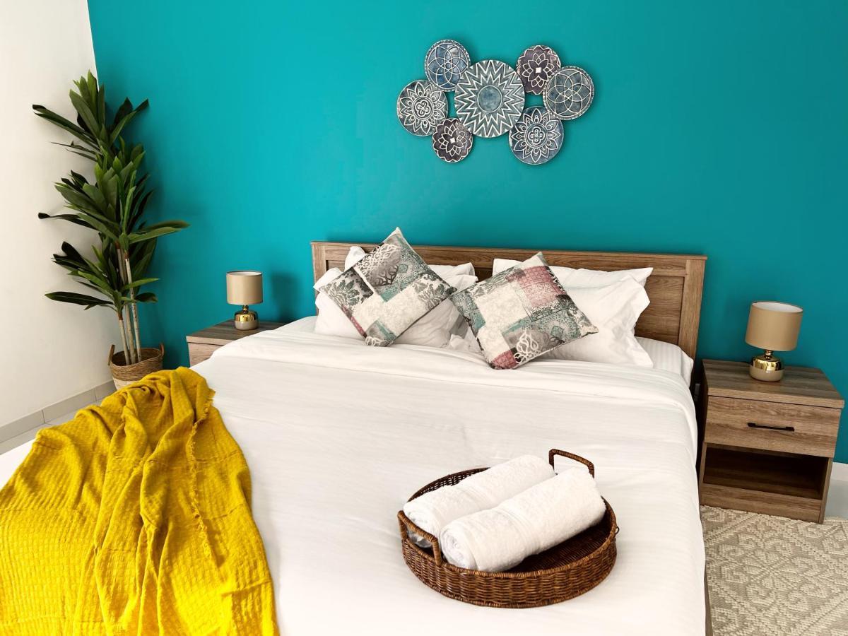 Newly Renovated Marina & Sea View Family Condo Dubaï Extérieur photo
