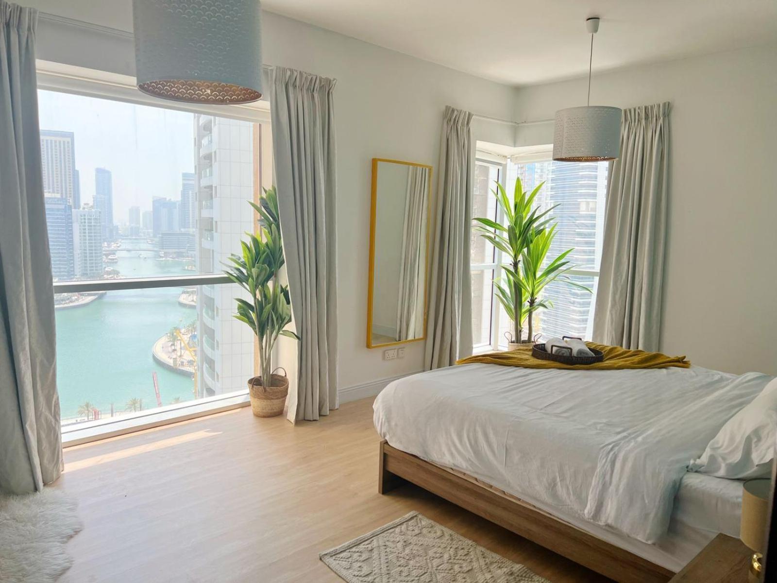Newly Renovated Marina & Sea View Family Condo Dubaï Extérieur photo