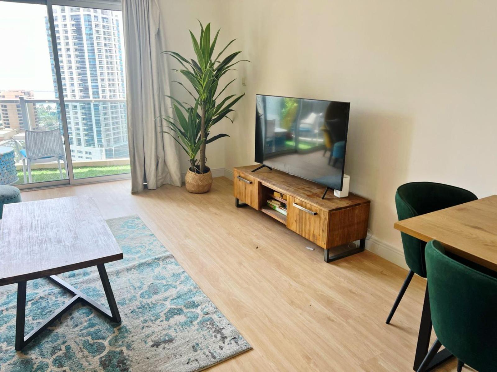 Newly Renovated Marina & Sea View Family Condo Dubaï Extérieur photo